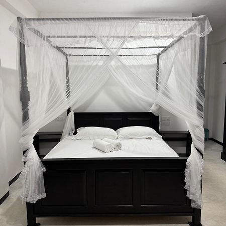 Bed and Breakfast La Fiesta Weligama Exterior foto